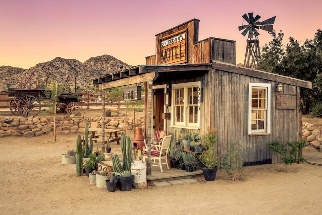 Where to Stay in Joshua Tree - Pioneertown Motel