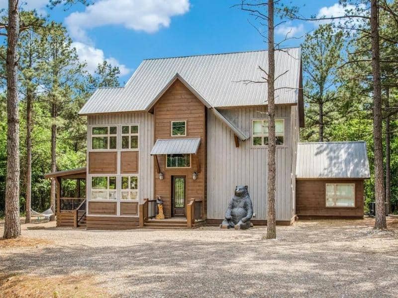 Exterior of Big Bear Luxury Cabin, Broken Bow