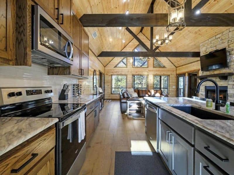 Kitchen at Linemans Ridge Luxury Cabin, Broken Bow