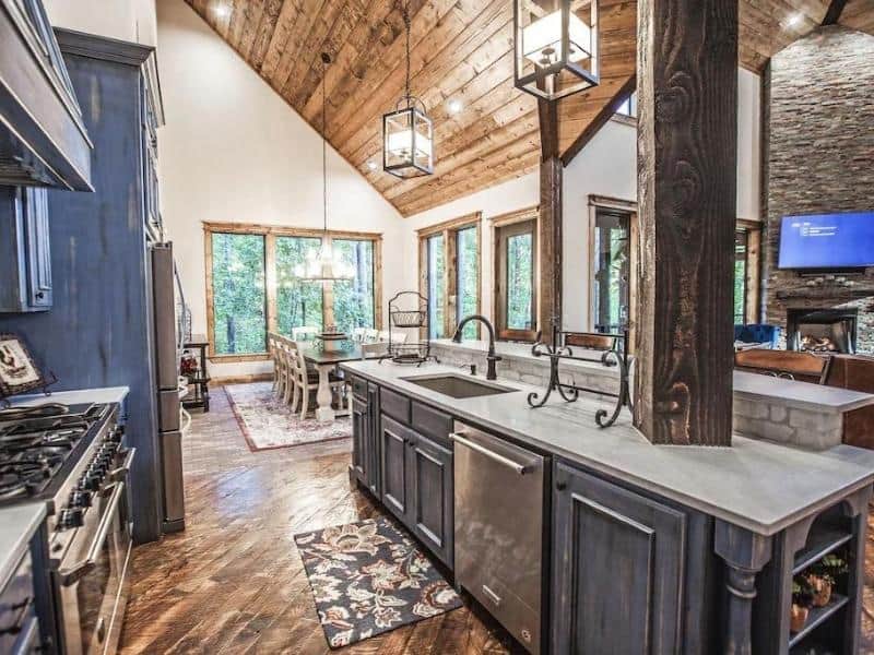 Kitchen in Lusa Nita Luxury Retreat in Broken Bow, Oklahoma