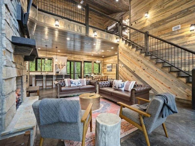 Living area at Saloon Creek Lodge Luxury Cabin, Broken Bow
