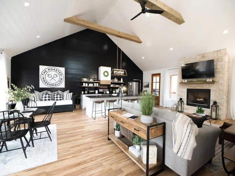 The Roasted Marshmallow living area and kitchen