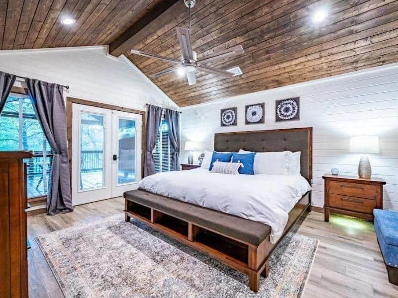Bedroom in one of the luxury cabins in Broken Bow, OK