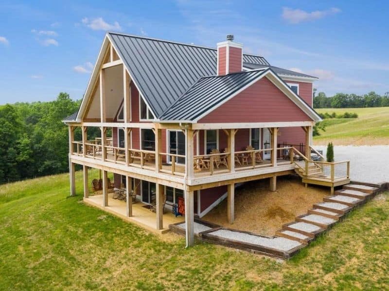 Large Hocking Hills luxury cabin rental sleeping up to 12 - pet-friendly