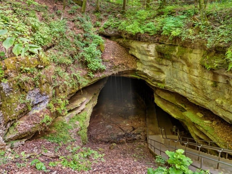Entrance to cave at Mammoth Cave National Park in Kentucky, USA.
