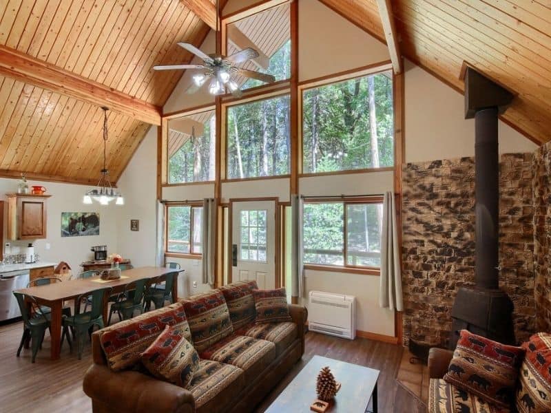 Living room and fireplace at 3 Springs Hideout Yosemite Cabin Rental