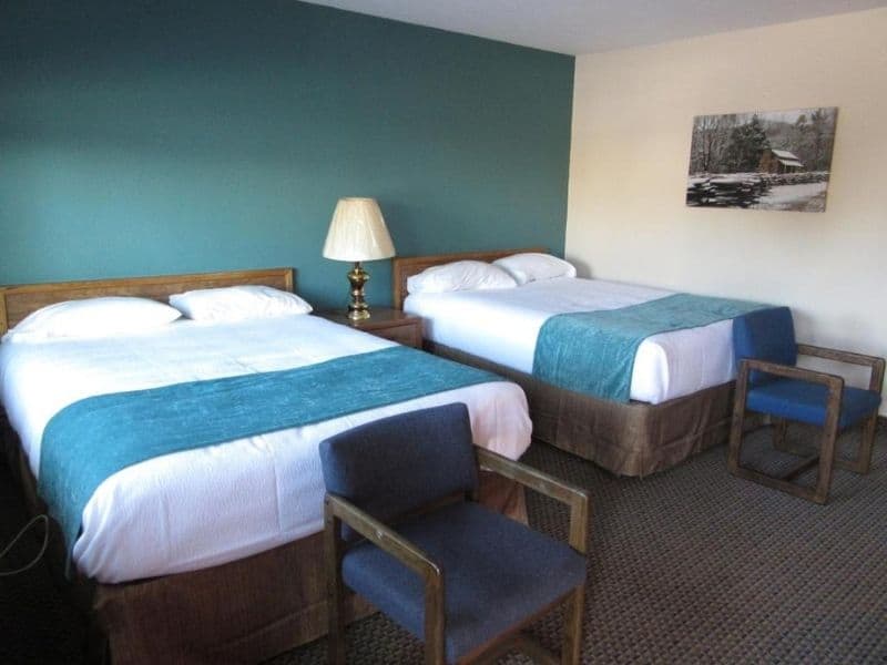 Basic queen room at Al's Westward Ho Motel in West Yellowstone