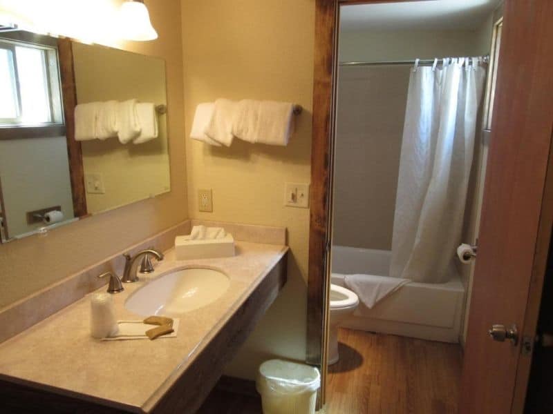 Ensuite bathroom at Al's Westward Ho Motel in West Yellowstone