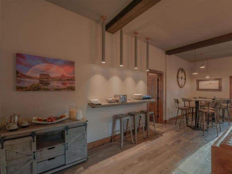 Counter with barstool seating at Golden Stone Inn in West Yellowstone, MT