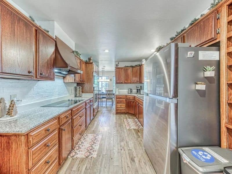 Modern kitchen at Mountain View Cabin near Yosemite