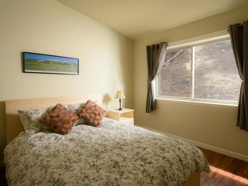 Bedroom at Chinquapin Retreat - Yosemite West cabin rental