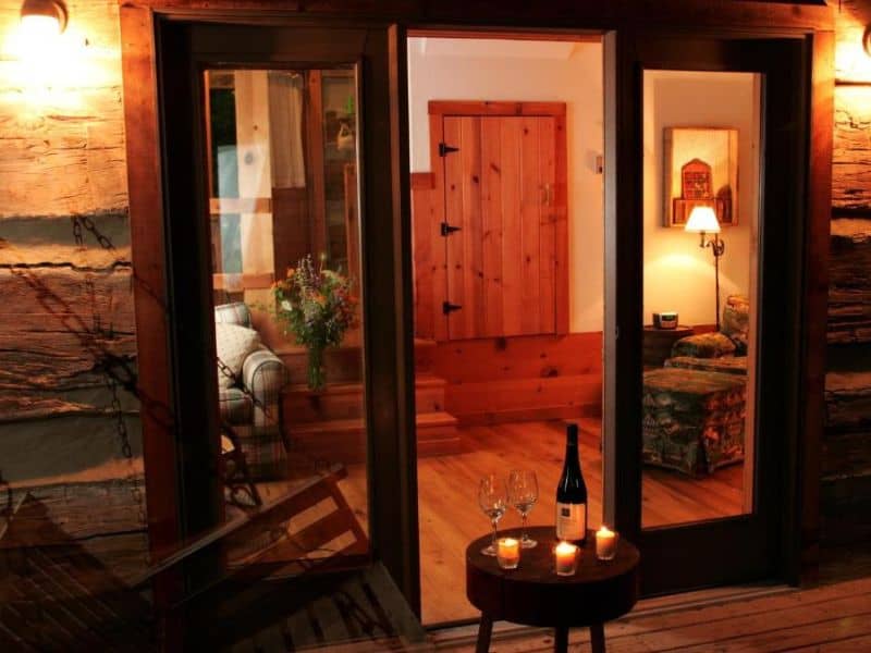 Romantic Hocking Hills Cabin interior, OH