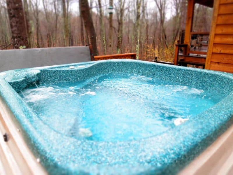 Hot tub at cabin vrbo in Hocking Hills, Ohio