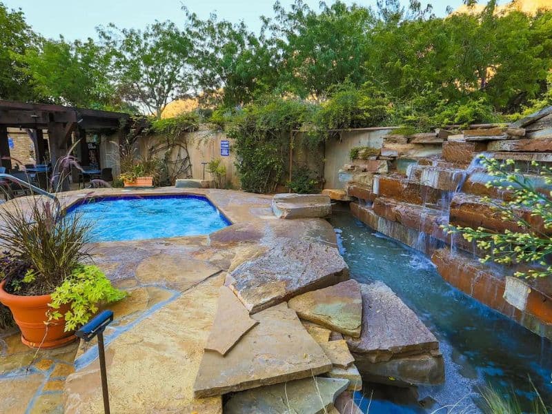 Hot tub with water feature at Desert Pearl Inn - Zion National Park lodging options