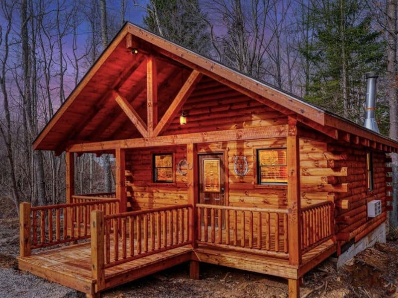 Exterior of a log cabin for 2 in Hocking Hills, OH