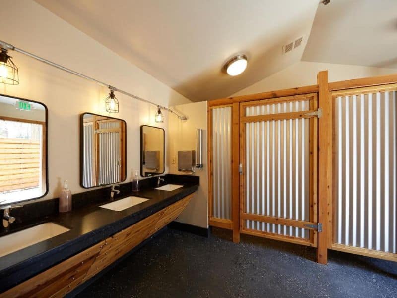 Clean and modern shared bathroom facilities for glampers at Evergreen Lodge near Yosemite National Park.